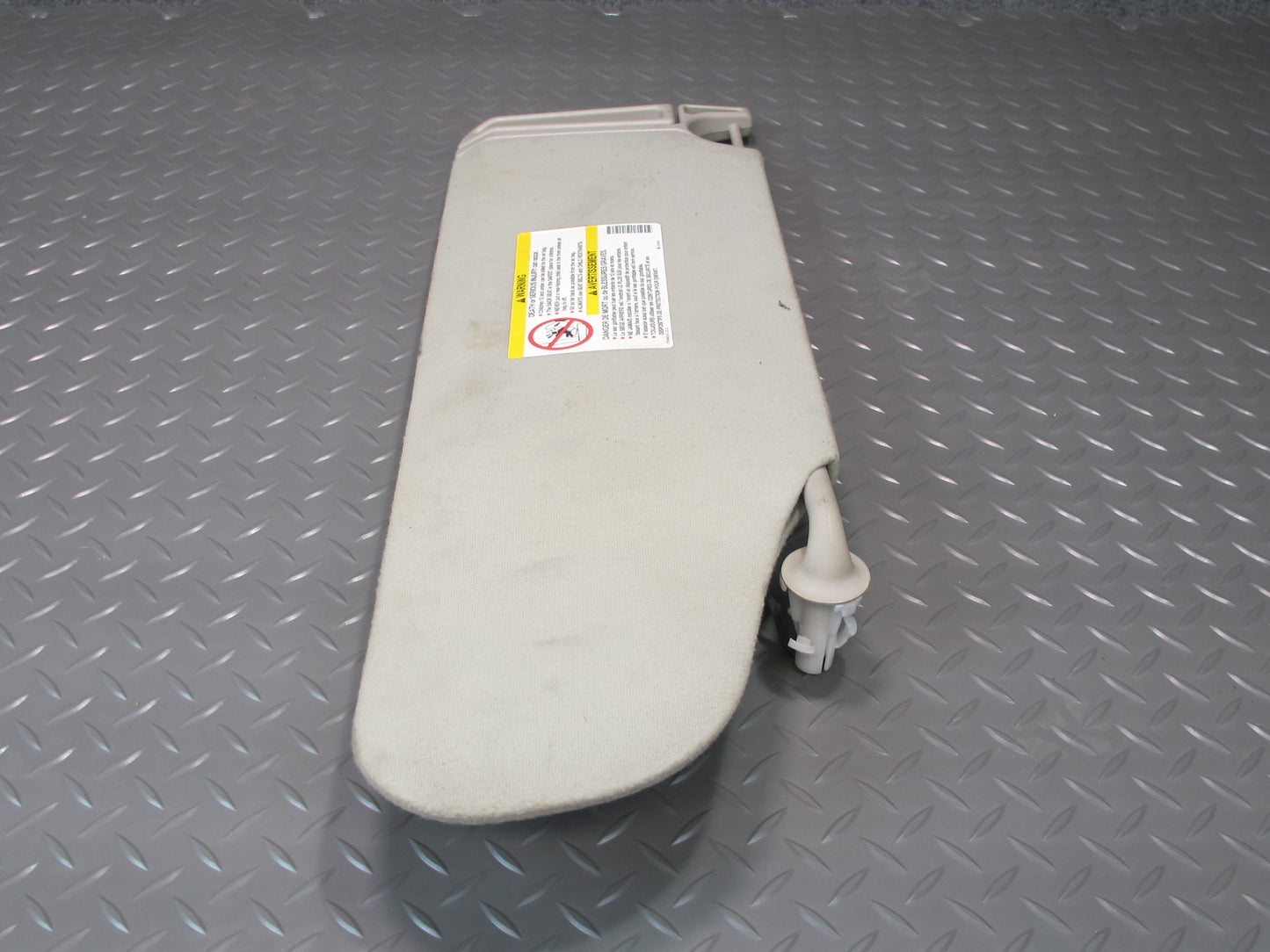 2003-2007 Hummer H2 Front Left Driver Side Sun Visor Shade W/ Mirror