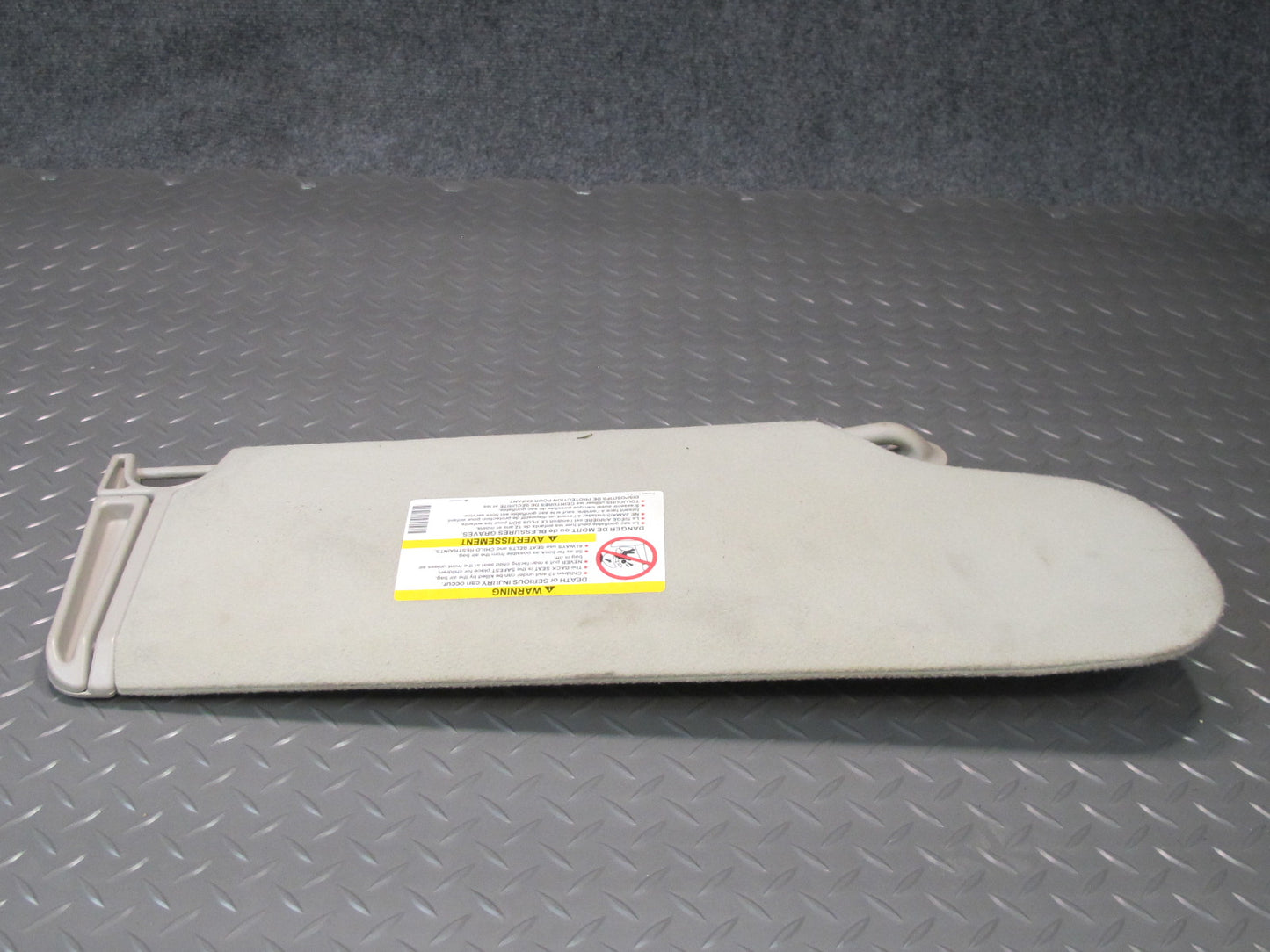 2003-2007 Hummer H2 Front Left Driver Side Sun Visor Shade W/ Mirror