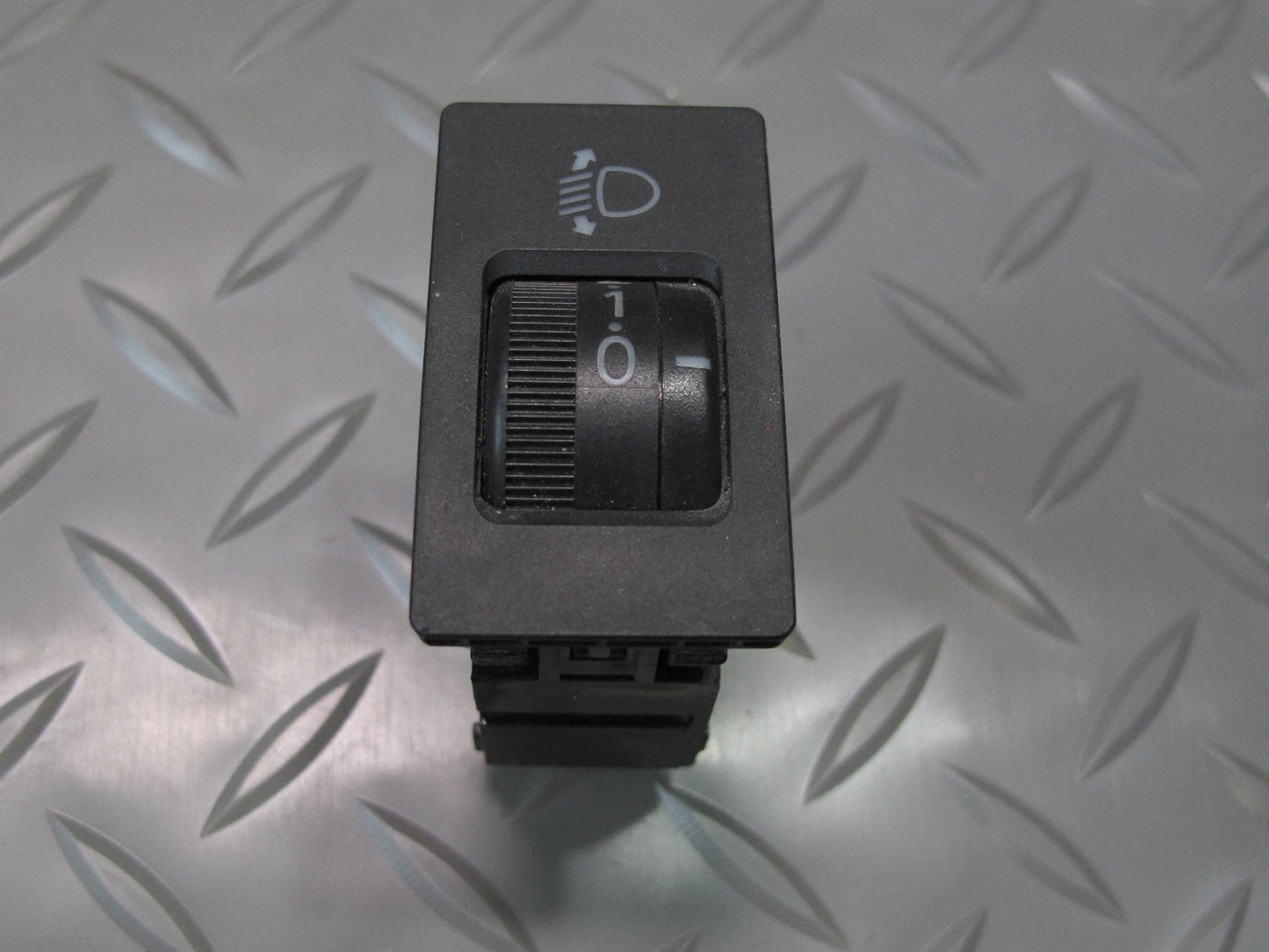 96-00 Toyota Cresta MARK2 JZX100 Headlight Lamp Height Switch OEM