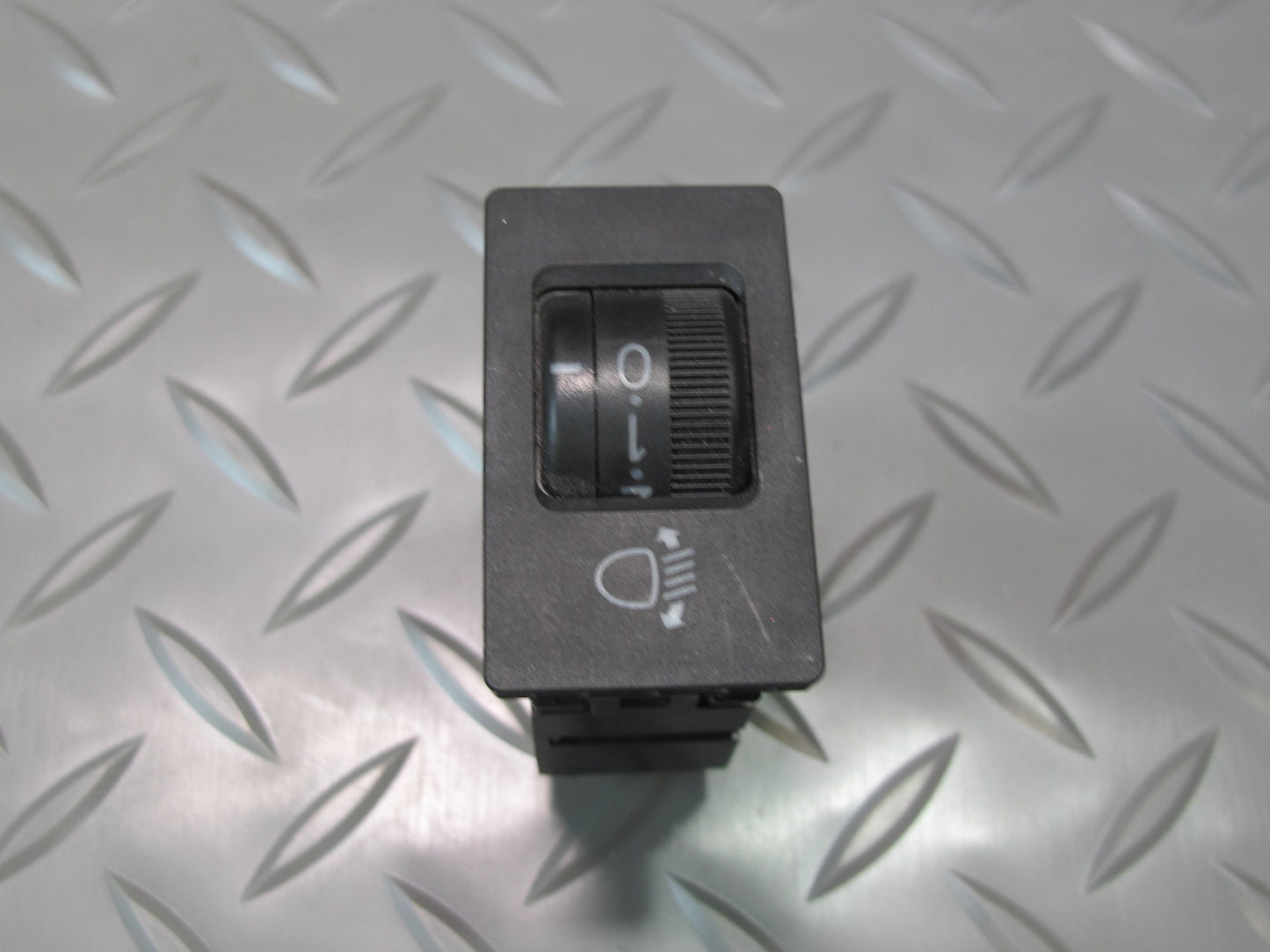 96-00 Toyota Cresta MARK2 JZX100 Headlight Lamp Height Switch OEM