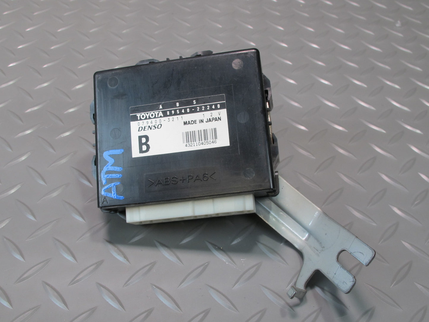 96-00 Toyota Cresta MARK2 JZX100 Anti Lock Brake ABS Control Module 89540-22240