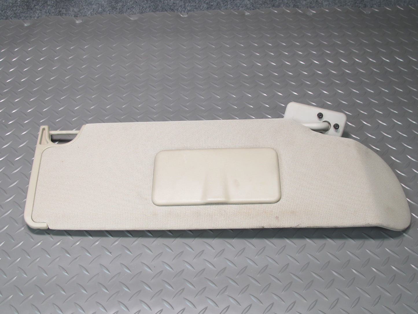 2008-2009 Hummer H2 Set of 2 Front Left & Right Sun Visor Beige