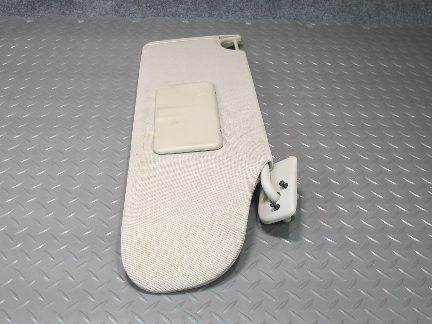 2008-2009 Hummer H2 Set of 2 Front Left & Right Sun Visor Beige