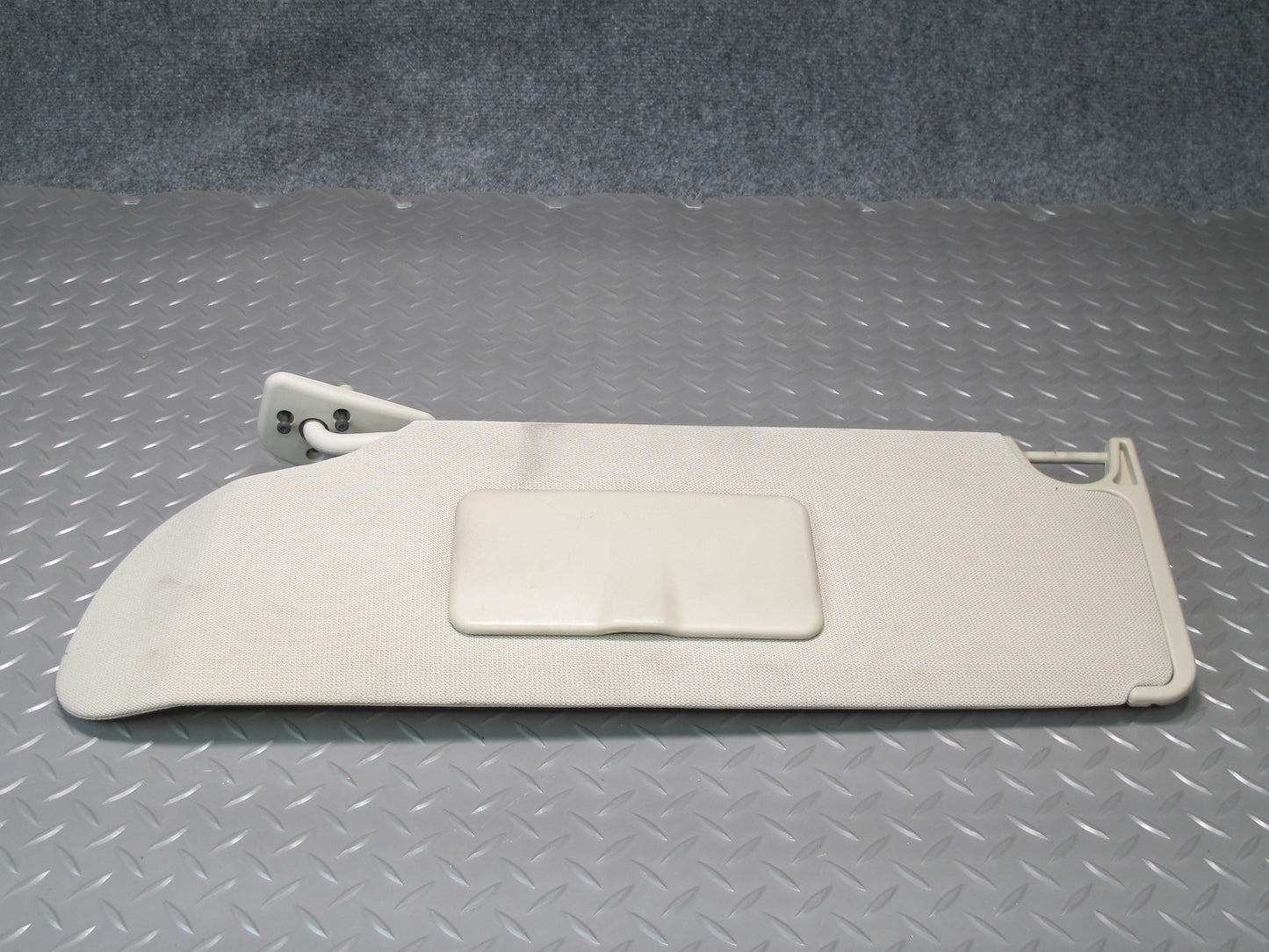 2008-2009 Hummer H2 Set of 2 Front Left & Right Sun Visor Beige