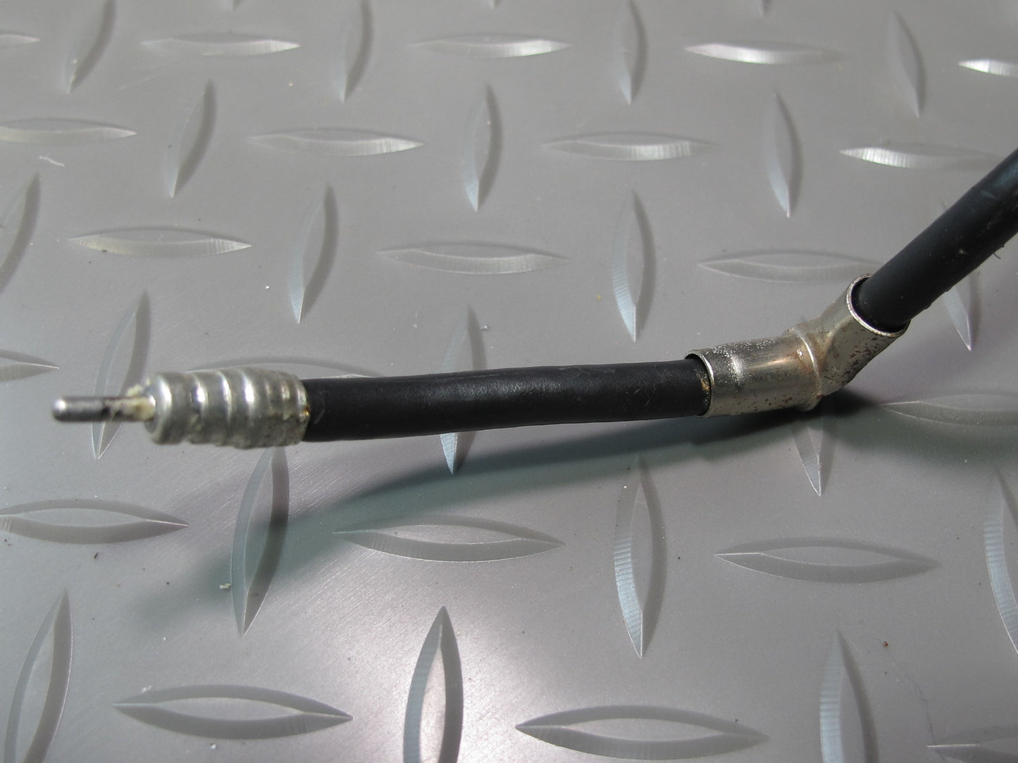 2008-2009 Hummer H2 Front Right Fender Radio Antenna Assembly