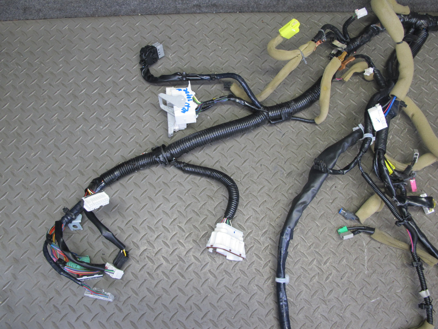 2014 Nissan 370Z Coupe M/T Touring Main Dash Dashboard Wire Wiring Harness OEM