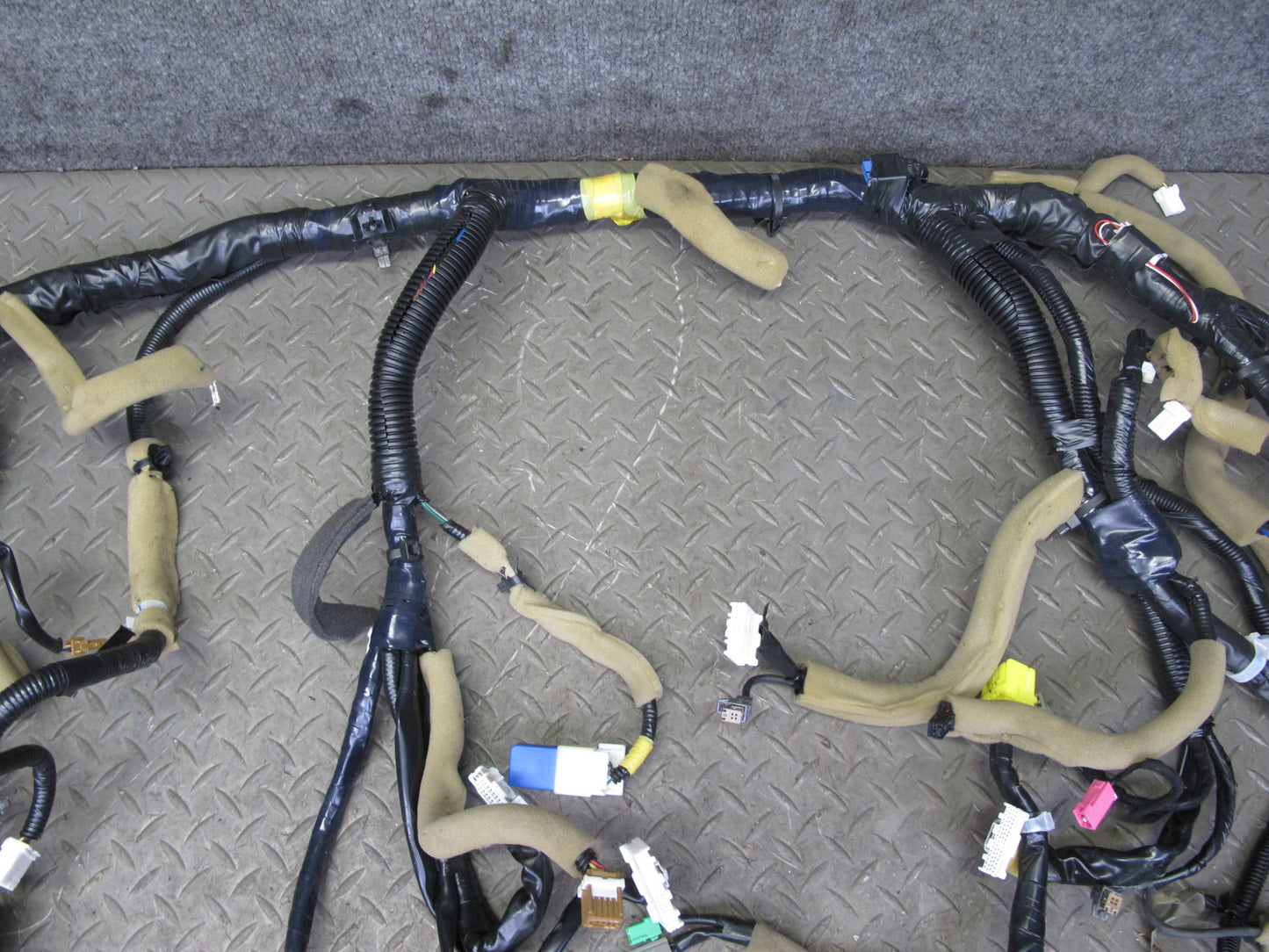 2014 Nissan 370Z Coupe M/T Touring Main Dash Dashboard Wire Wiring Harness OEM