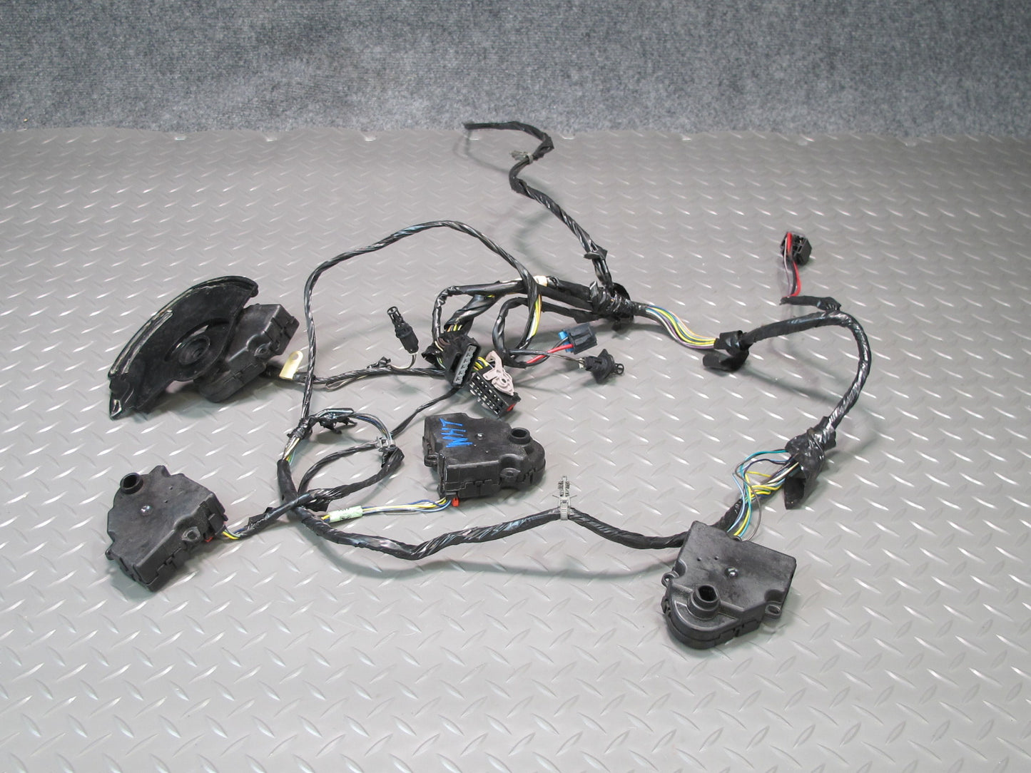 2008-2009 Hummer H2 Front A/C Heater Flap Door Actuator Motor Wiring Set