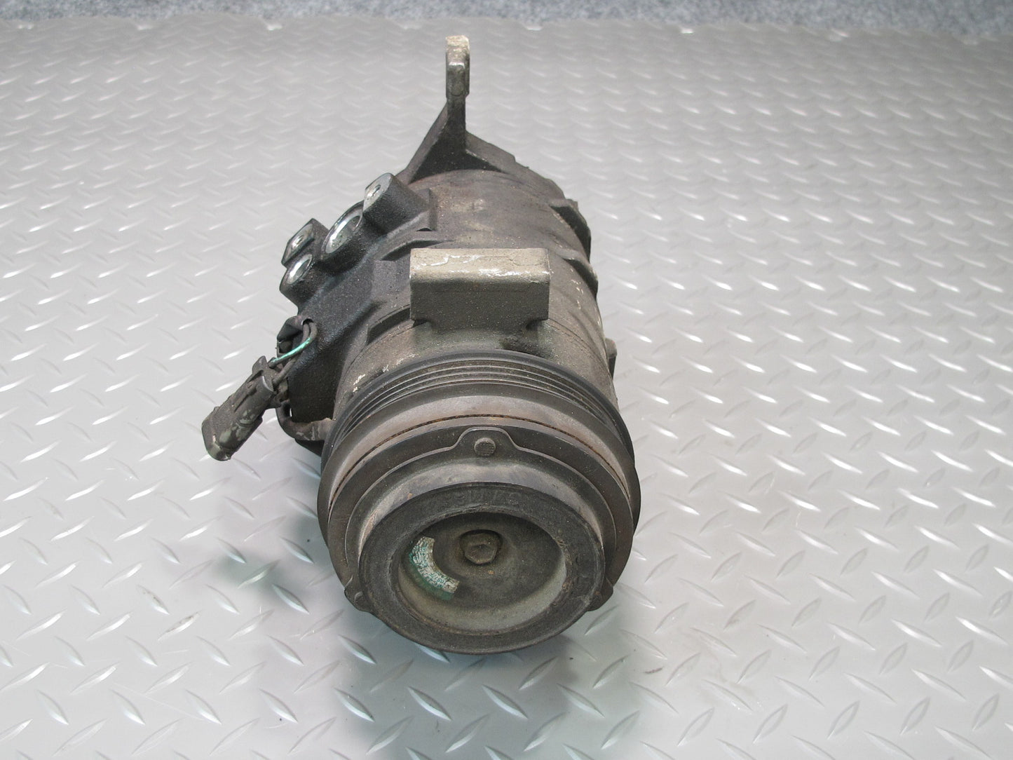 2003-2007 Hummer H2 6.0L Engine A/C Air Condition Compressor