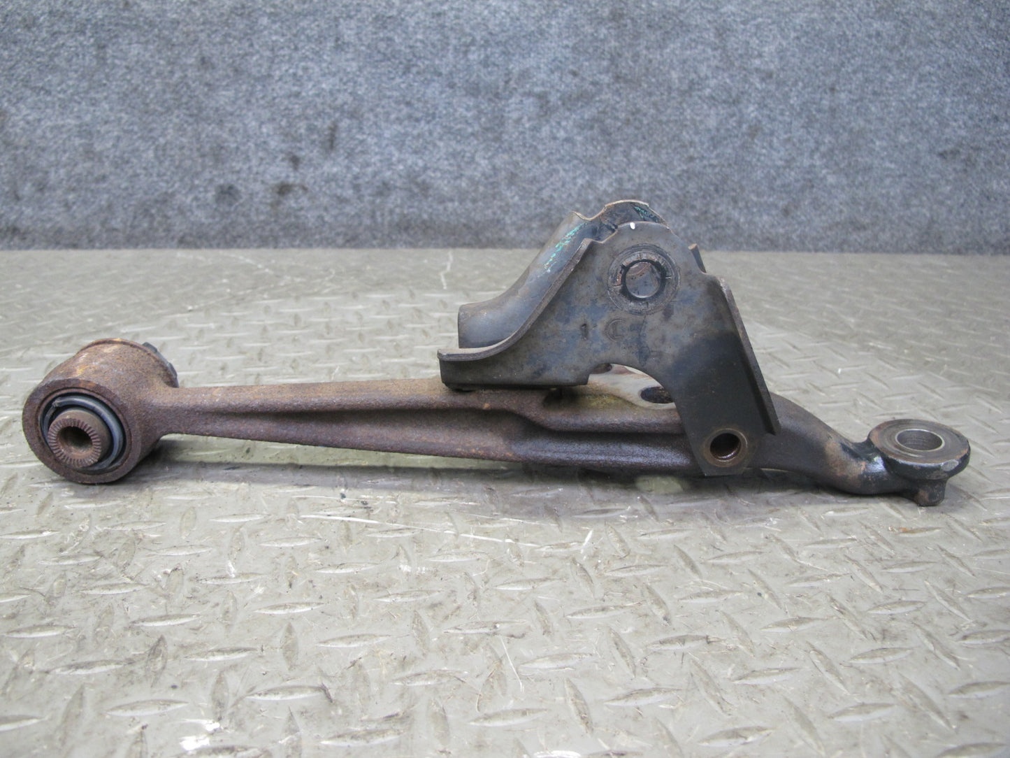 96-00 Toyota MARK2 JZX100 Tourer Set of 2 Front Left Suspension Control Arm OEM