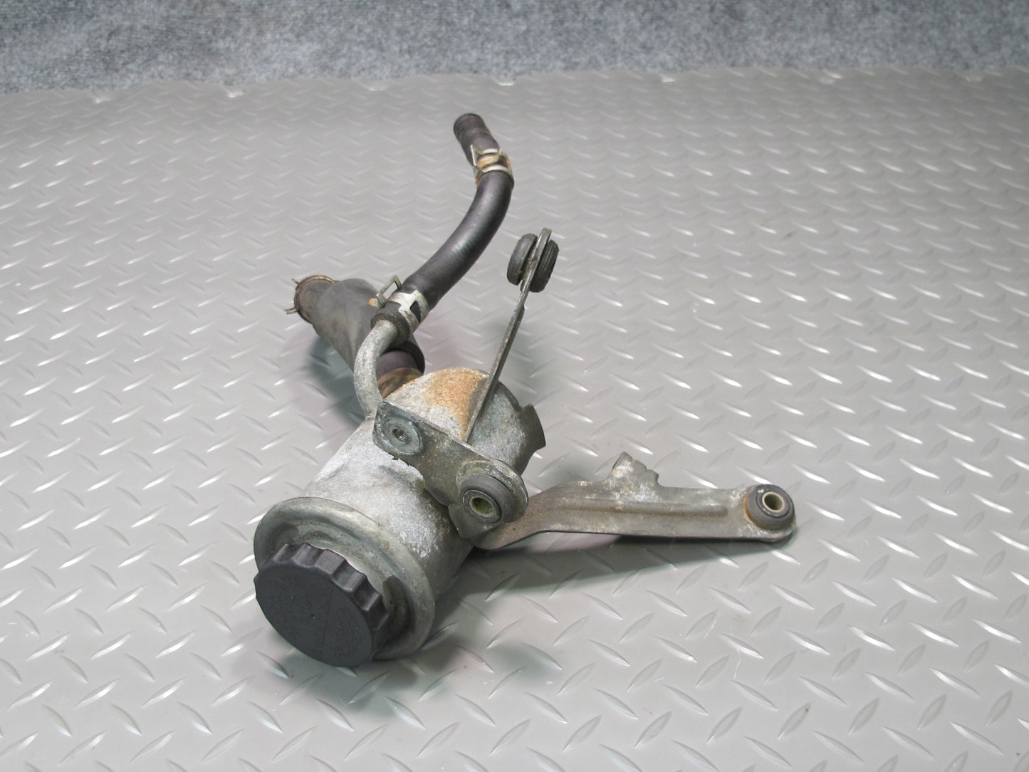 98-00 Lexus UCF20L LS400 Power Steering Reservoir Bottle Tank OEM