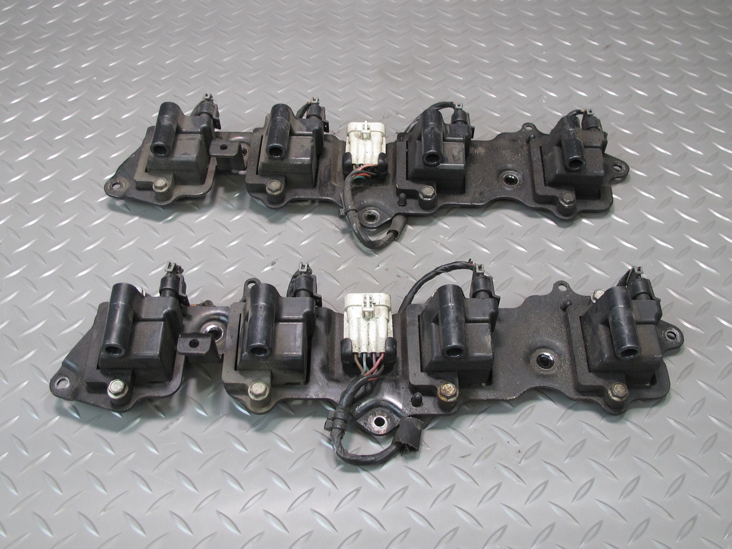 2003-2007 Hummer H2 6.0L Engine Left & Right Side Ignition Coil Ignitor Set