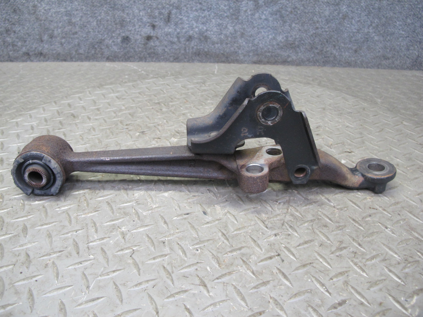 96-00 Toyota MARK2 JZX100 Tourer Set of 2 Front Right Suspension Control Arm OEM