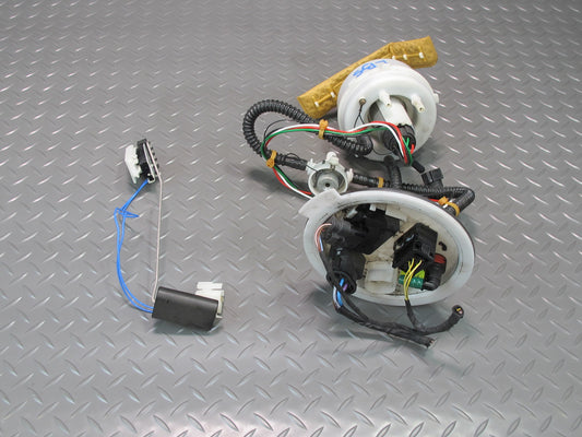 2012-2018 BMW F12 F13 M6 S63T 4.4L Engine Fuel Pump Sending Unit Supply