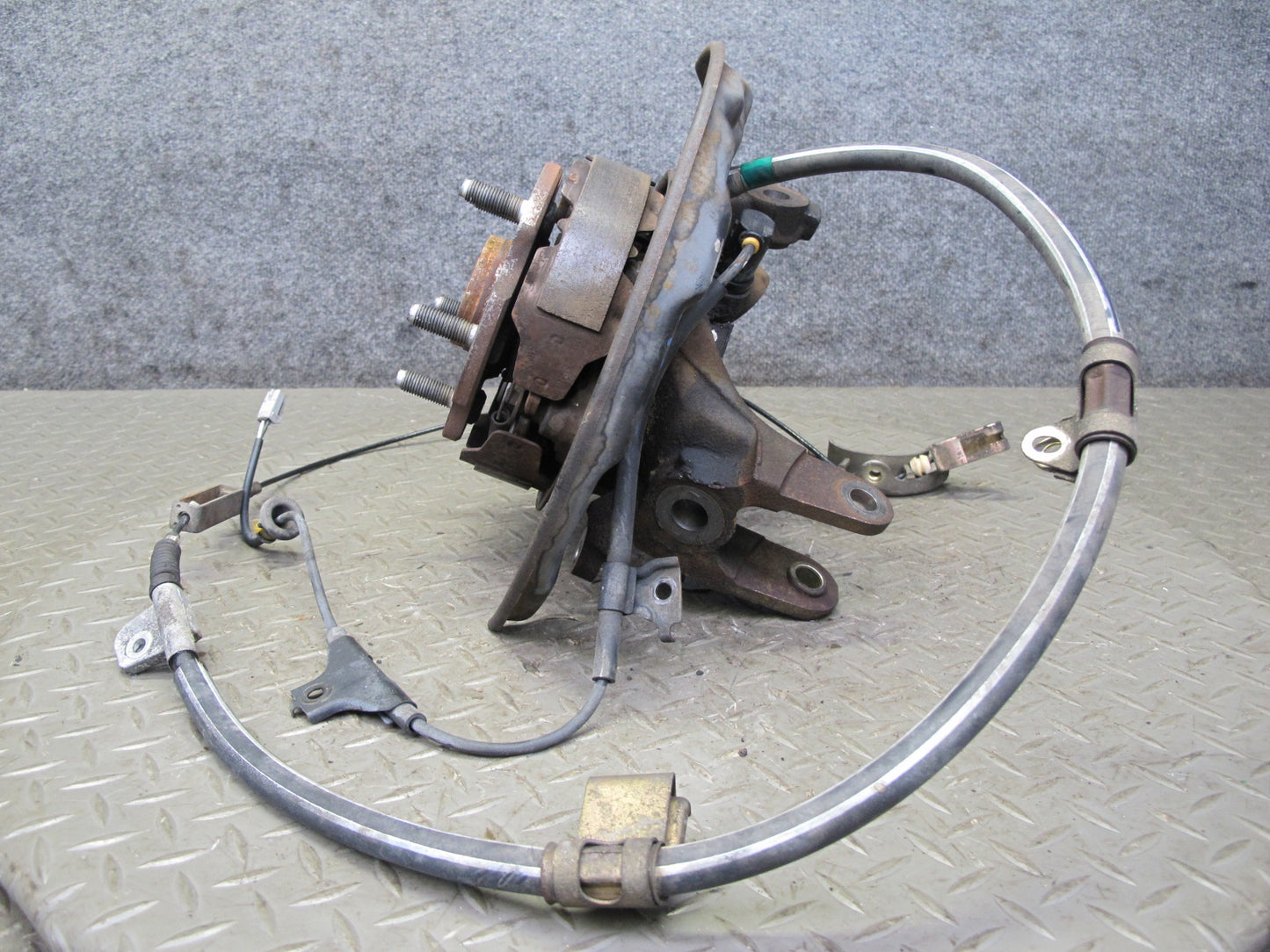 96-00 Toyota MARK2 JZX100 Tourer S Rear Left Spindle Knuckle Wheel Hub OEM