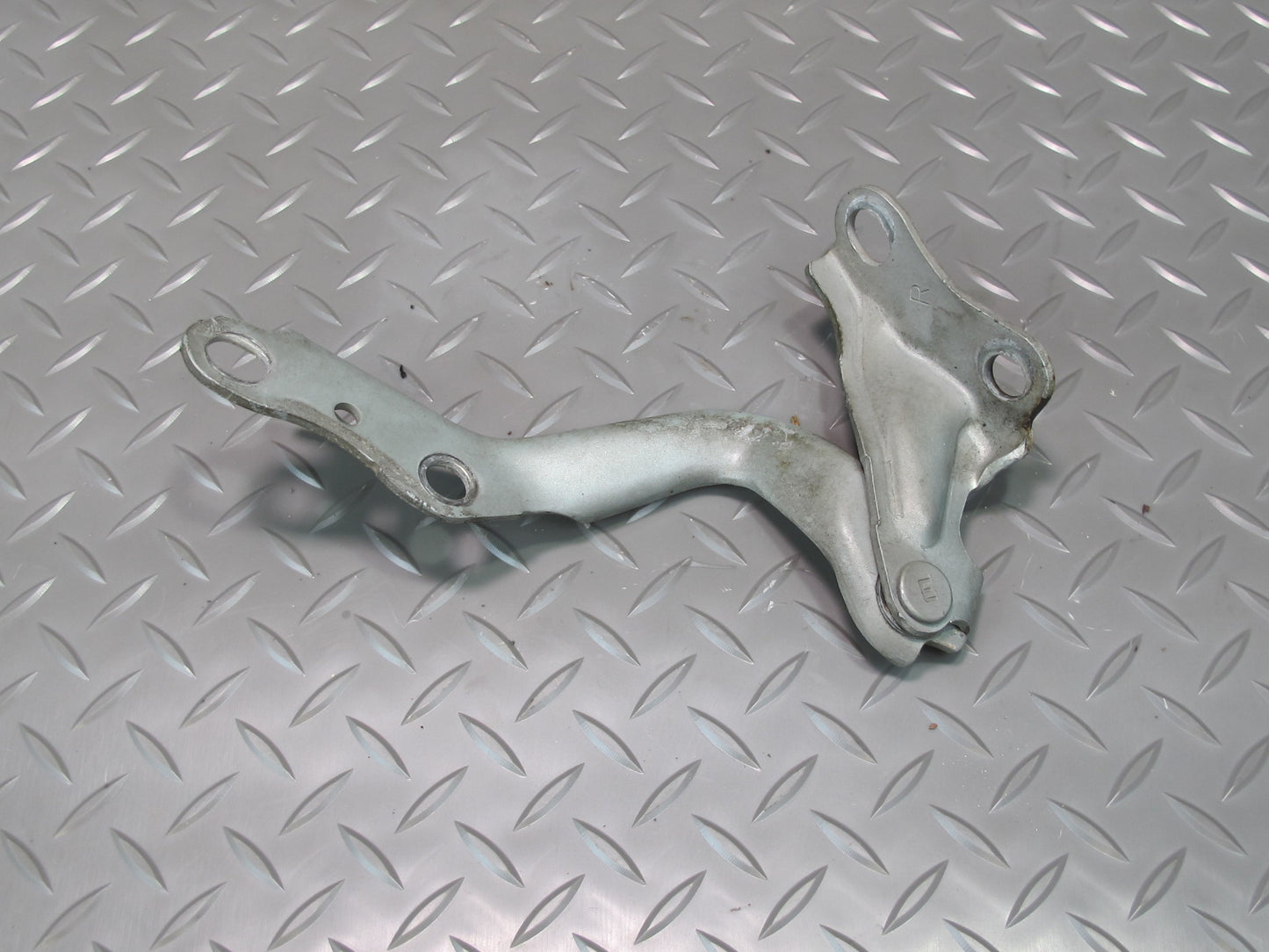 95-00 Lexus UCF20L LS400 Set of 2 Front Left & Right Hood Hinge OEM