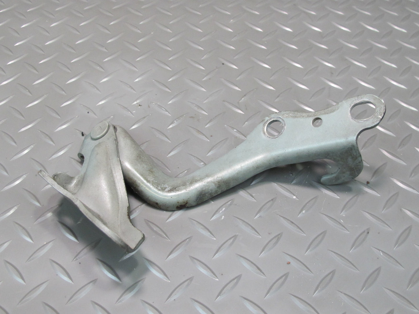 95-00 Lexus UCF20L LS400 Set of 2 Front Left & Right Hood Hinge OEM