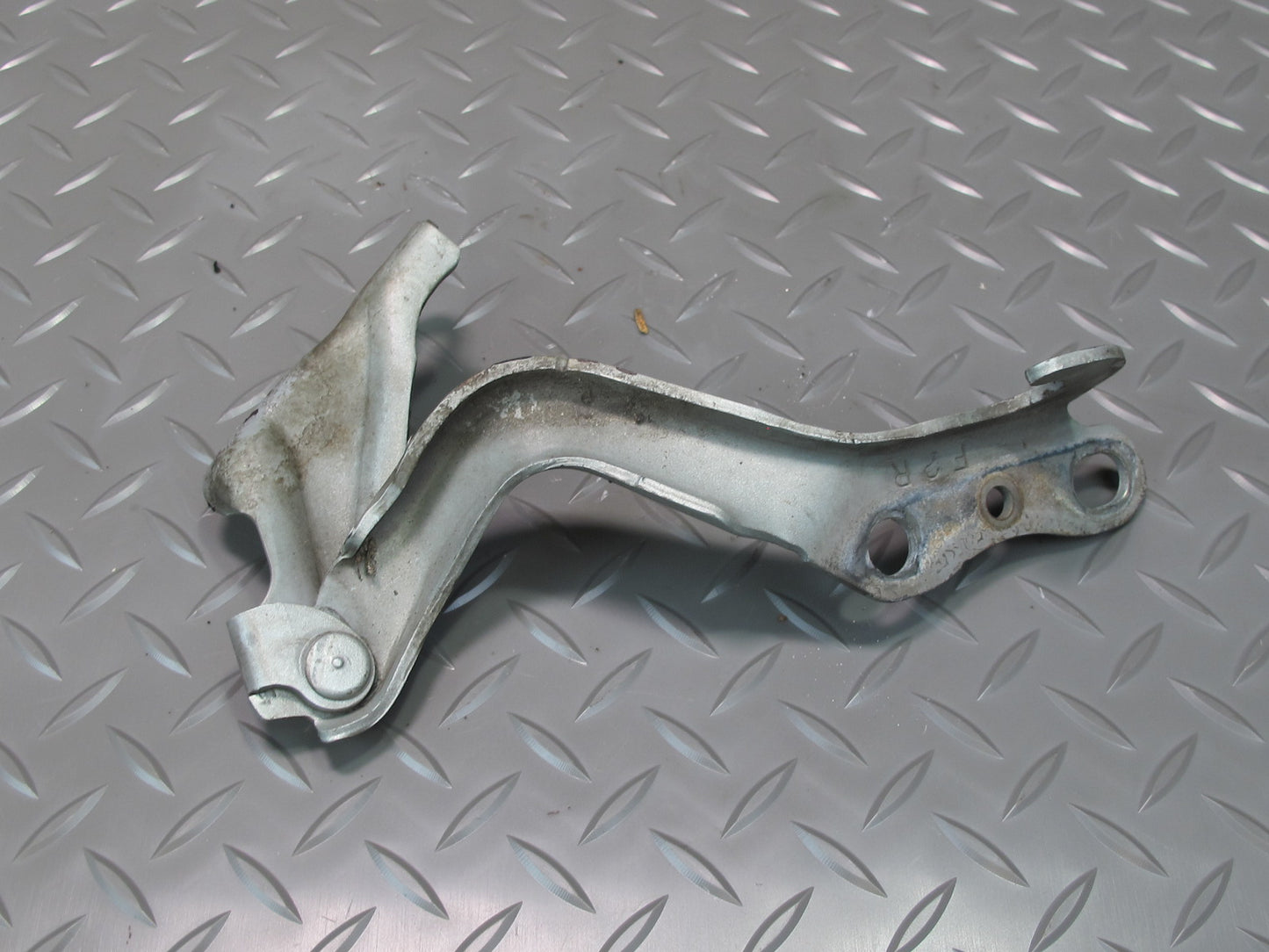 95-00 Lexus UCF20L LS400 Set of 2 Front Left & Right Hood Hinge OEM