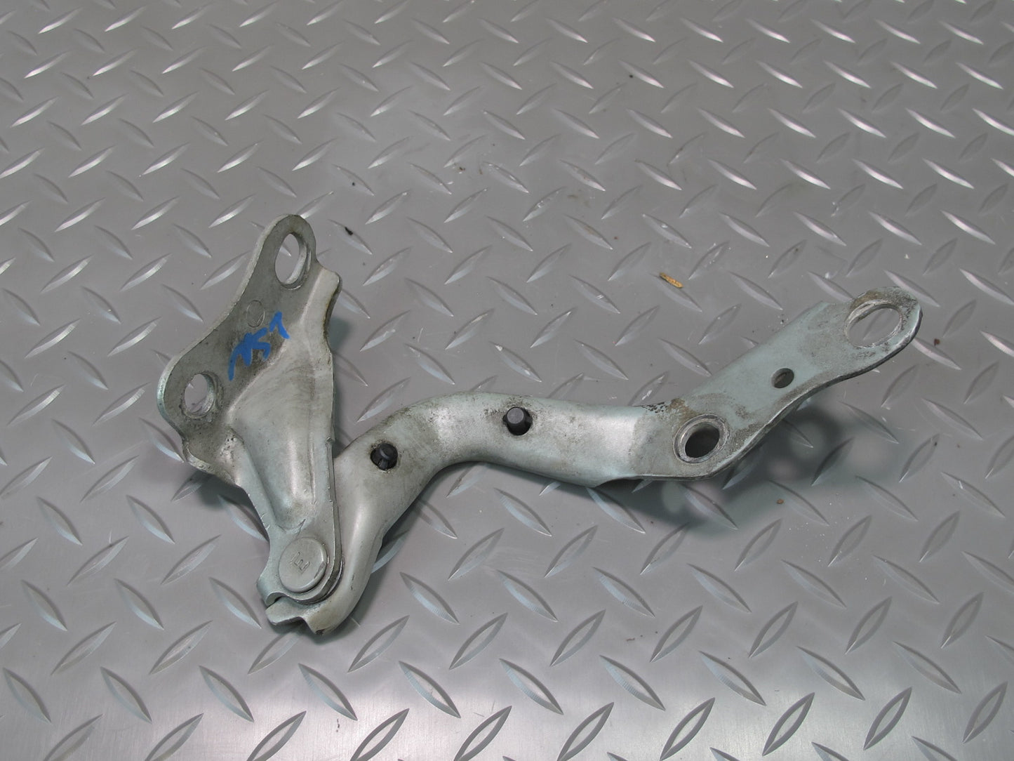 95-00 Lexus UCF20L LS400 Set of 2 Front Left & Right Hood Hinge OEM