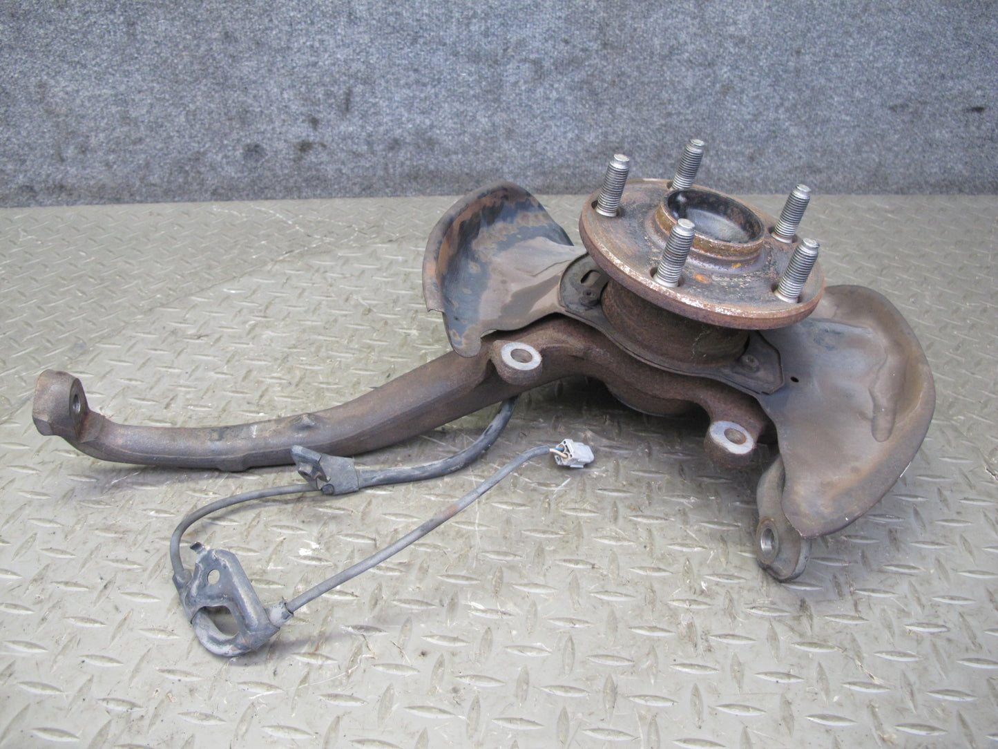 96-00 Toyota MARK2 JZX100 Tourer S Front Right Spindle Knuckle Wheel Hub OEM