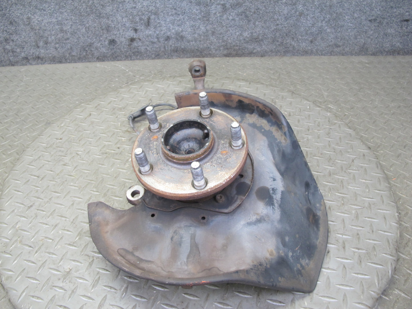 96-00 Toyota MARK2 JZX100 Tourer S Front Right Spindle Knuckle Wheel Hub OEM