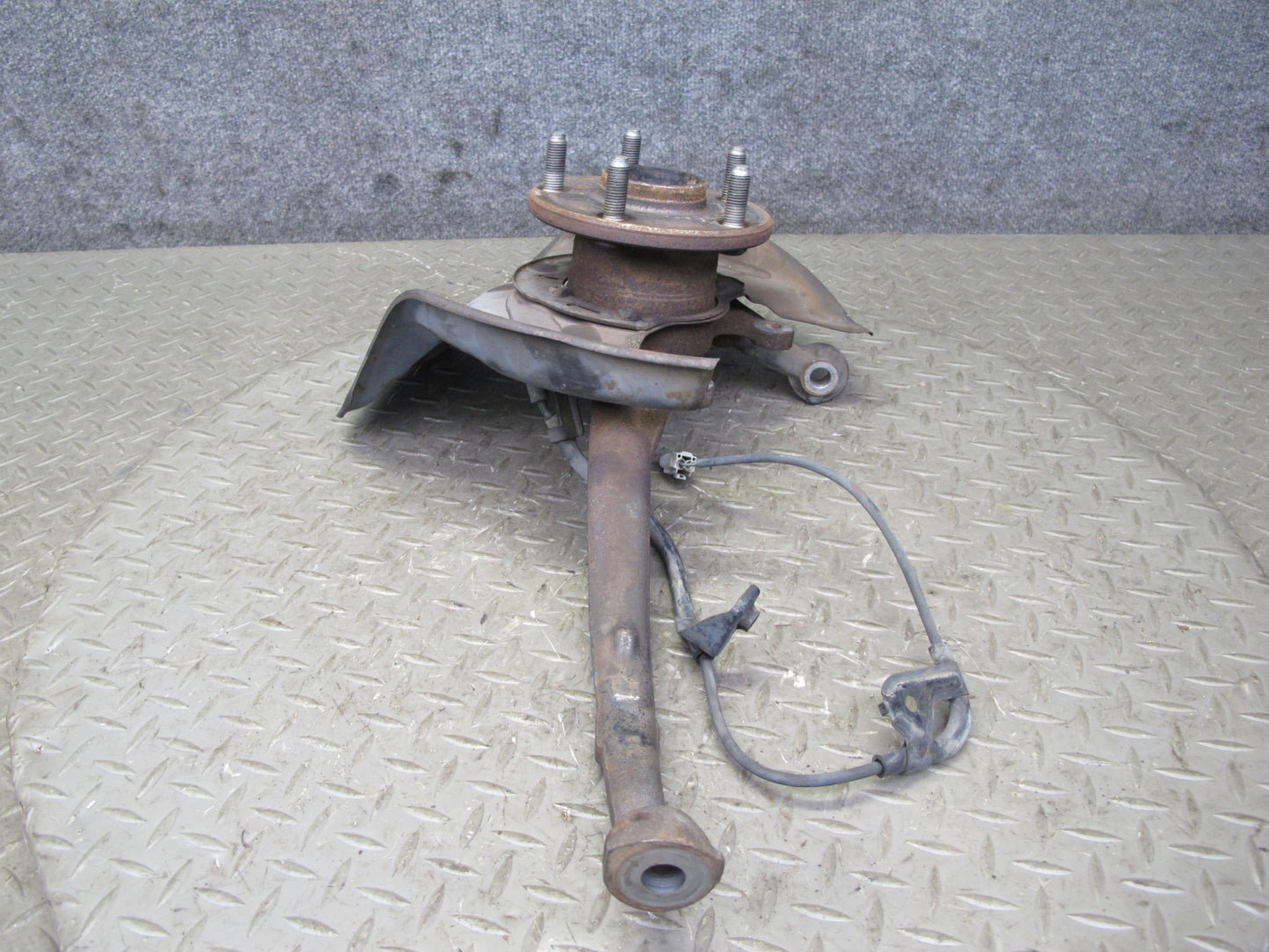 96-00 Toyota MARK2 JZX100 Tourer S Front Right Spindle Knuckle Wheel Hub OEM