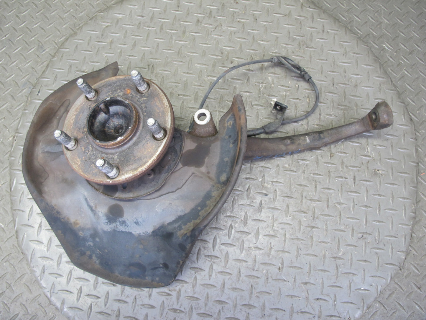 96-00 Toyota MARK2 JZX100 Tourer S Front Right Spindle Knuckle Wheel Hub OEM