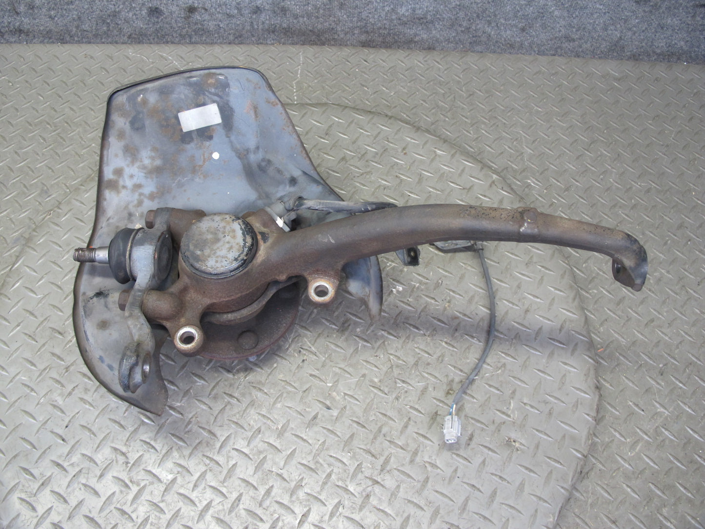 96-00 Toyota MARK2 JZX100 Tourer S Front Right Spindle Knuckle Wheel Hub OEM