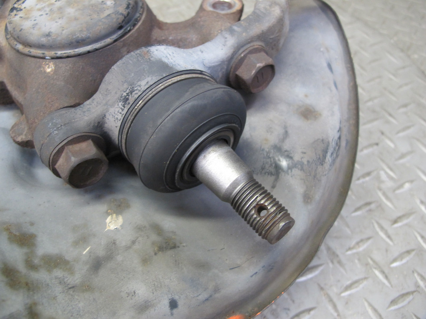 96-00 Toyota MARK2 JZX100 Tourer S Front Right Spindle Knuckle Wheel Hub OEM