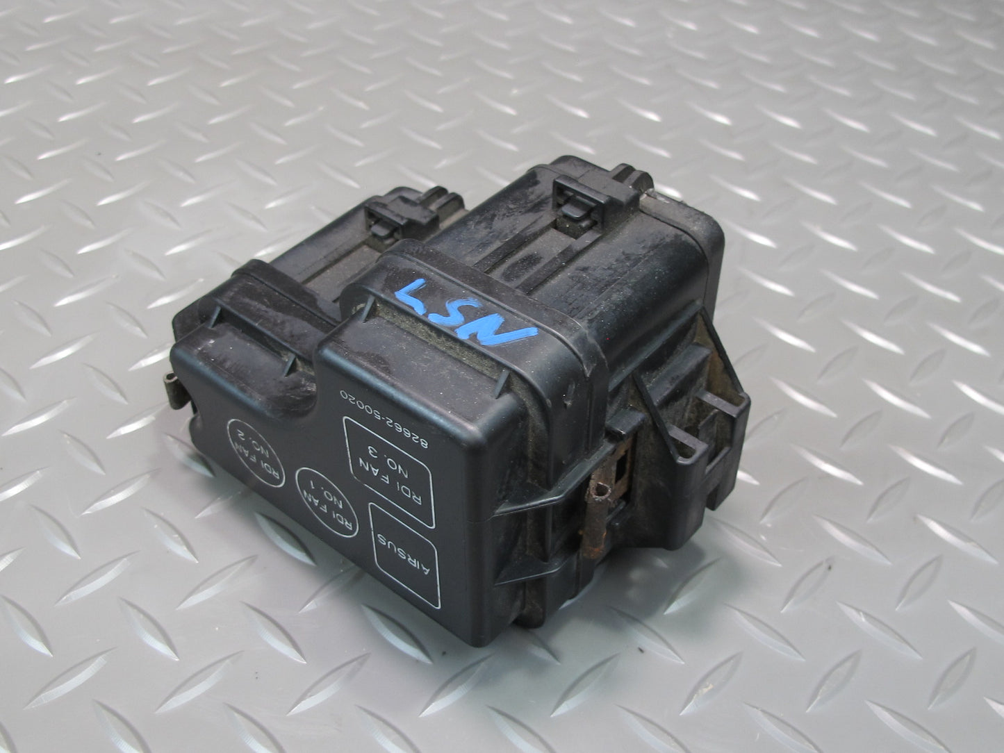 98-00 Lexus UCF20L LS400 Under Hood Small Fan Fuse Relay Box Module OEM