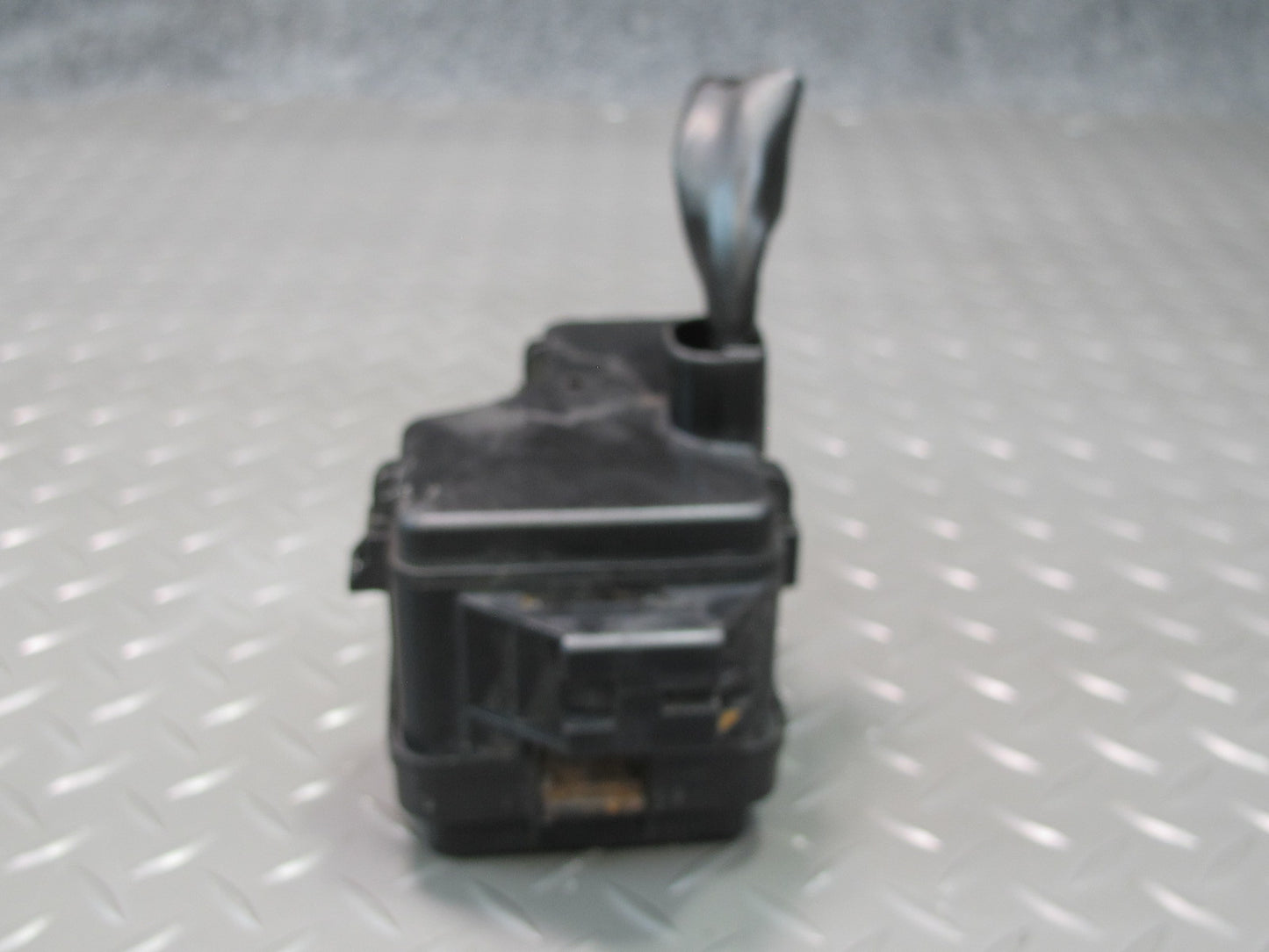 98-00 Lexus UCF20L LS400 Under Hood Small Fan Fuse Relay Box Module OEM