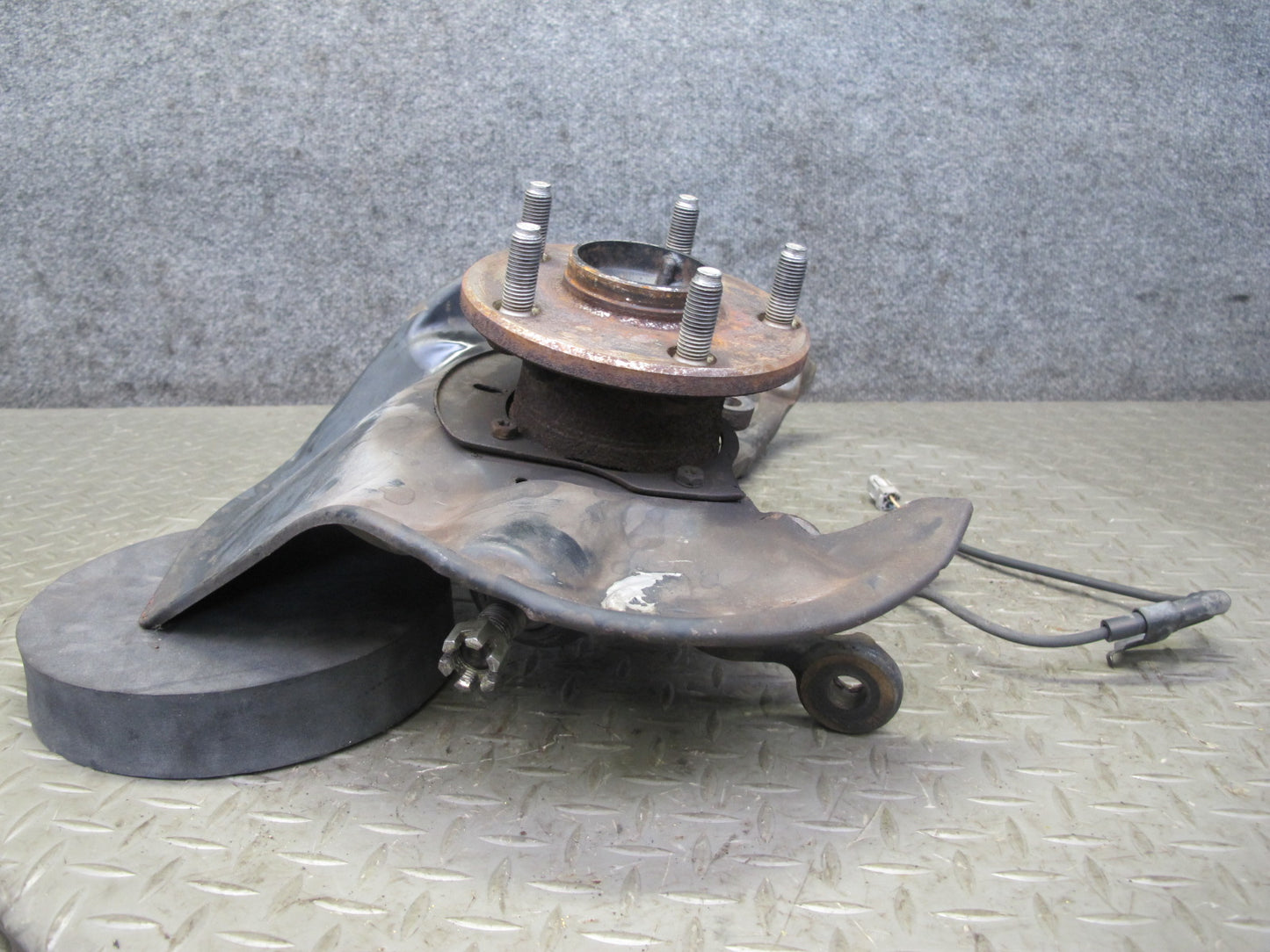 96-00 Toyota MARK2 JZX100 Tourer S Front Left Spindle Knuckle Wheel Hub OEM