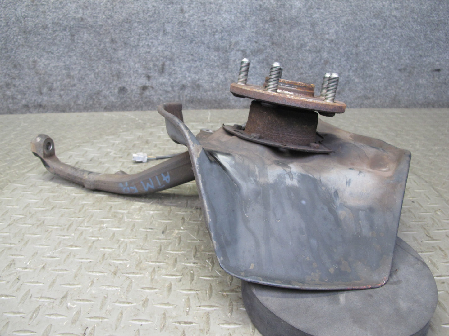 96-00 Toyota MARK2 JZX100 Tourer S Front Left Spindle Knuckle Wheel Hub OEM