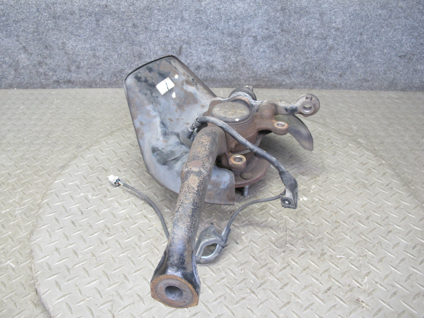 96-00 Toyota MARK2 JZX100 Tourer S Front Left Spindle Knuckle Wheel Hub OEM