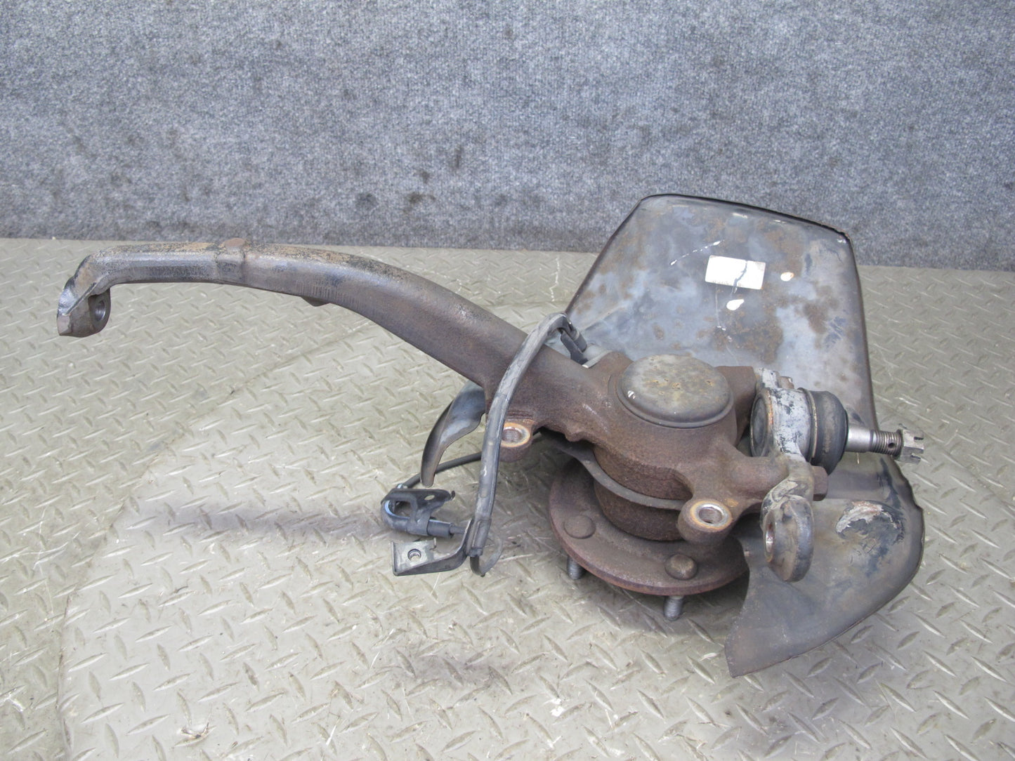 96-00 Toyota MARK2 JZX100 Tourer S Front Left Spindle Knuckle Wheel Hub OEM