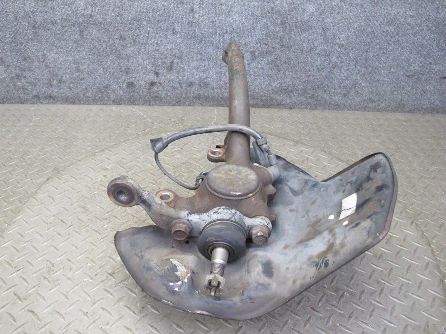 96-00 Toyota MARK2 JZX100 Tourer S Front Left Spindle Knuckle Wheel Hub OEM