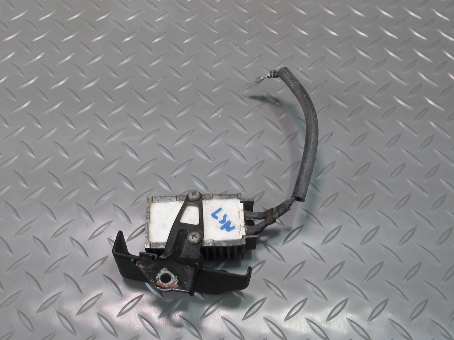 95-00 Lexus UCF20L LS400 Fuel Pump Resistor Module 23080-50030 OEM