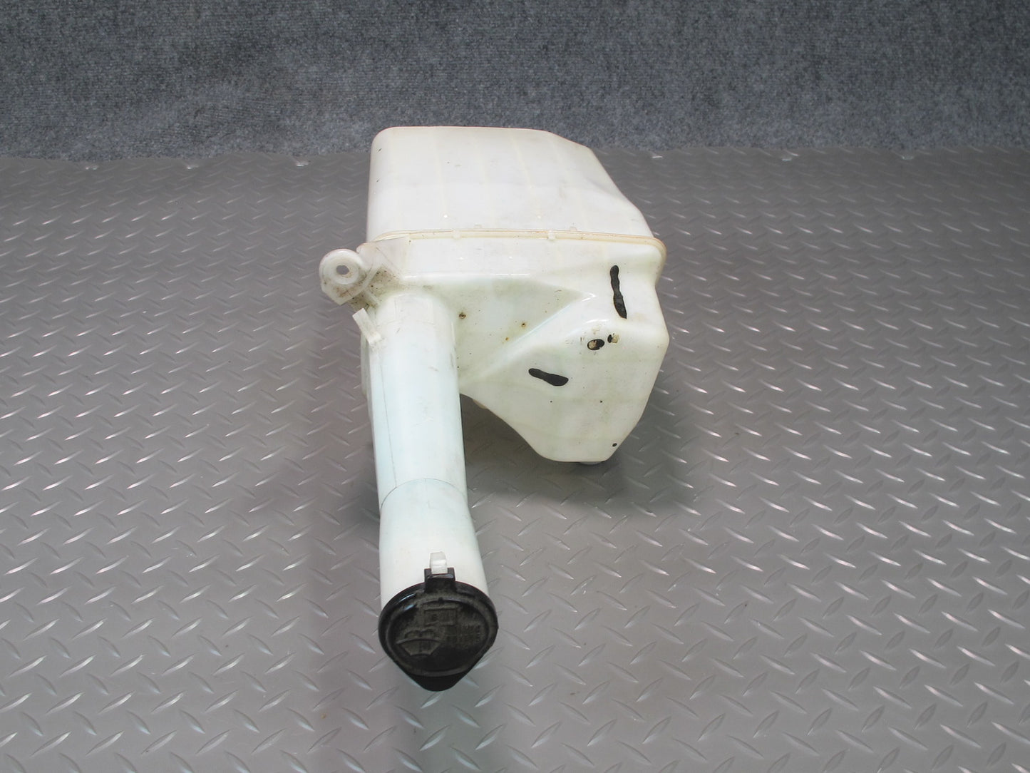 95-00 Lexus UCF20L LS400 Windshield Wiper Washer Reservoir Tank w Pump OEM