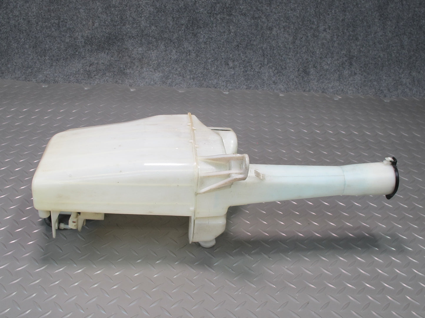 95-00 Lexus UCF20L LS400 Windshield Wiper Washer Reservoir Tank w Pump OEM