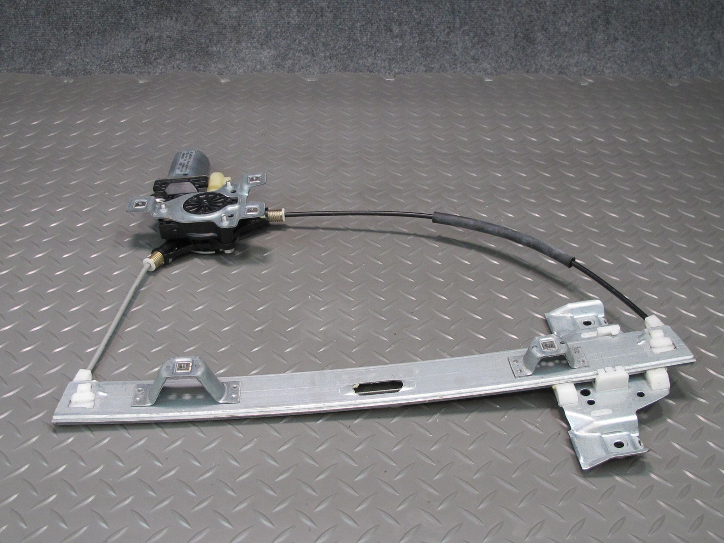 2003-2009 Hummer H2 Rear Left Door Window Regulator w Motor