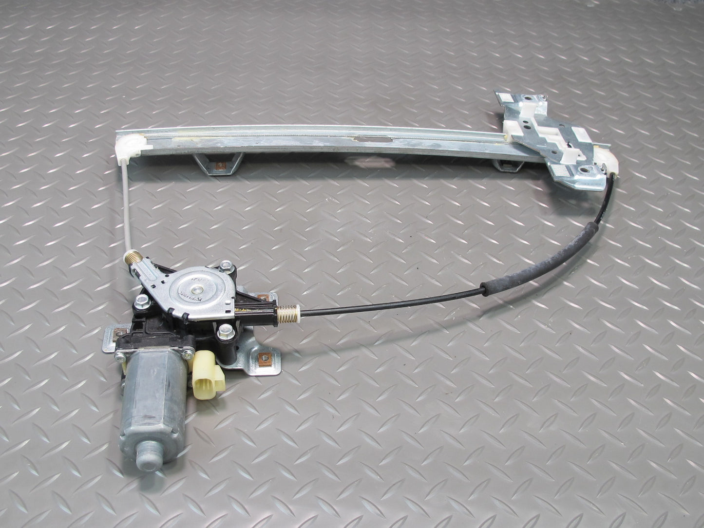 2003-2009 Hummer H2 Rear Left Door Window Regulator w Motor