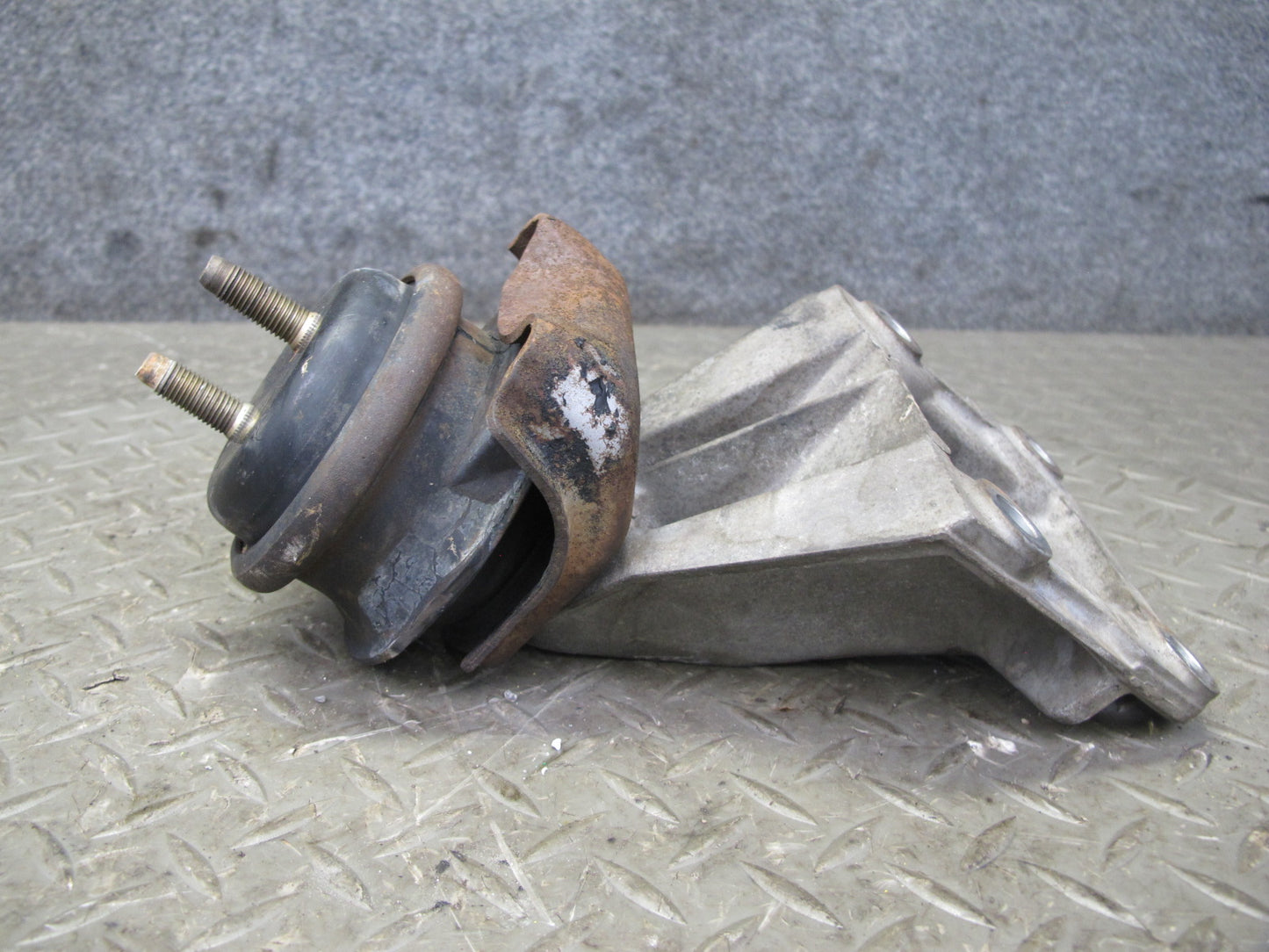 96-99 Toyota MARK2 JZX100 1JZGE Left & Right Engine Motor Mount Set OEM