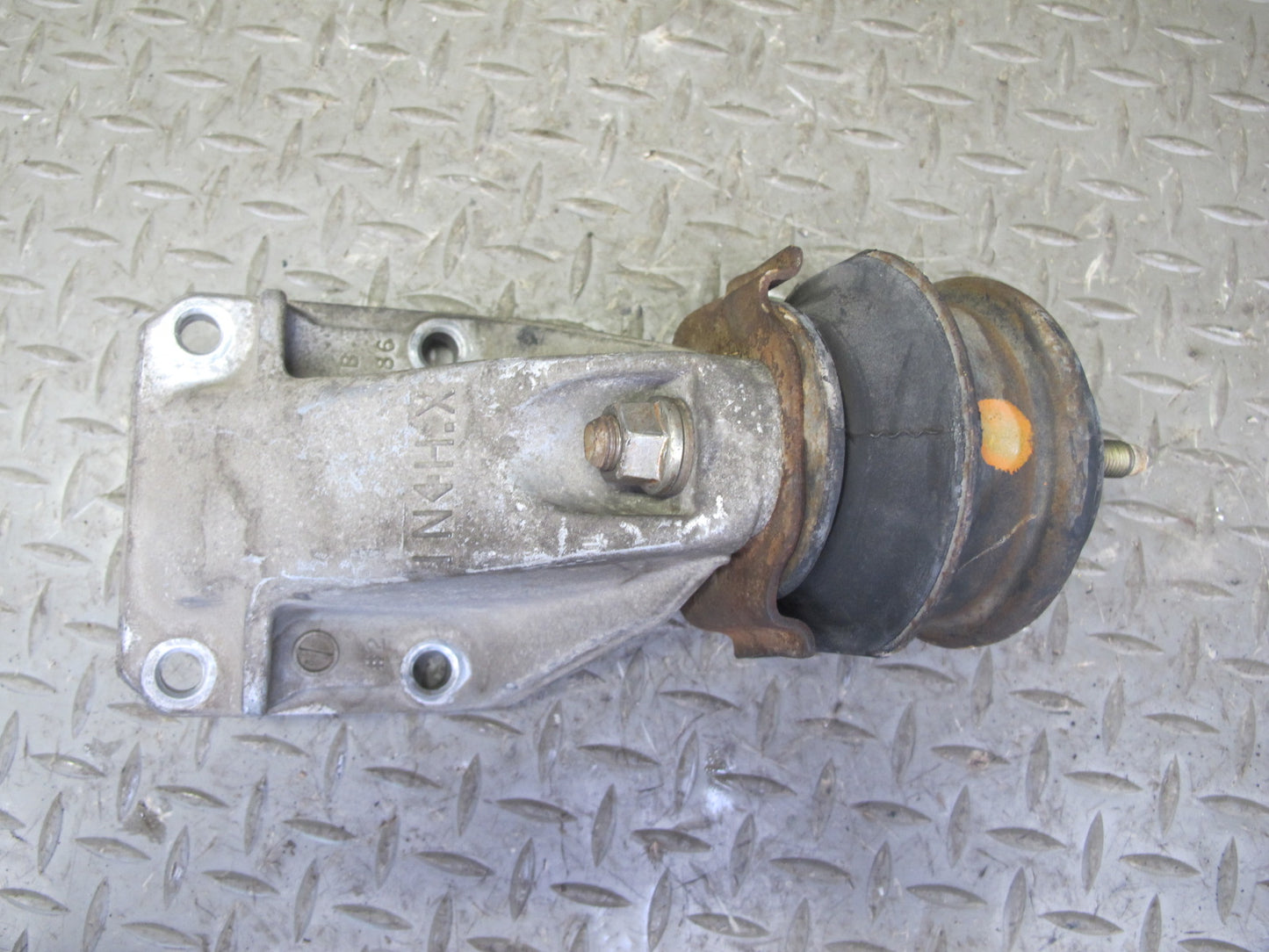 96-99 Toyota MARK2 JZX100 1JZGE Left & Right Engine Motor Mount Set OEM