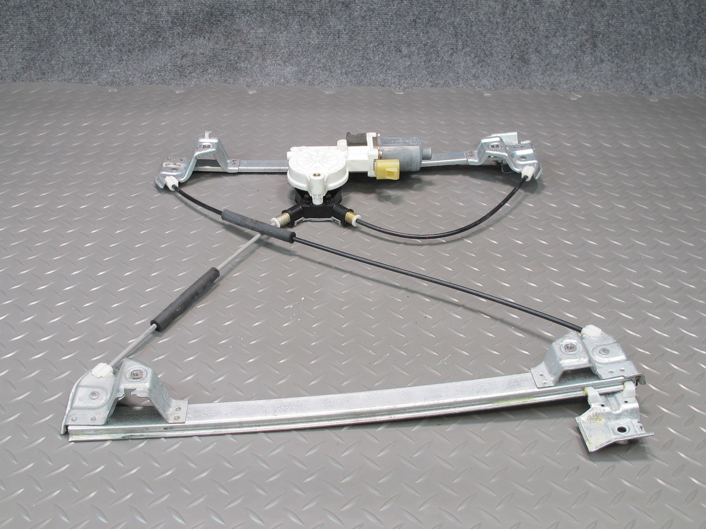 2003-2009 Hummer H2 Front Left Door Window Regulator w Motor
