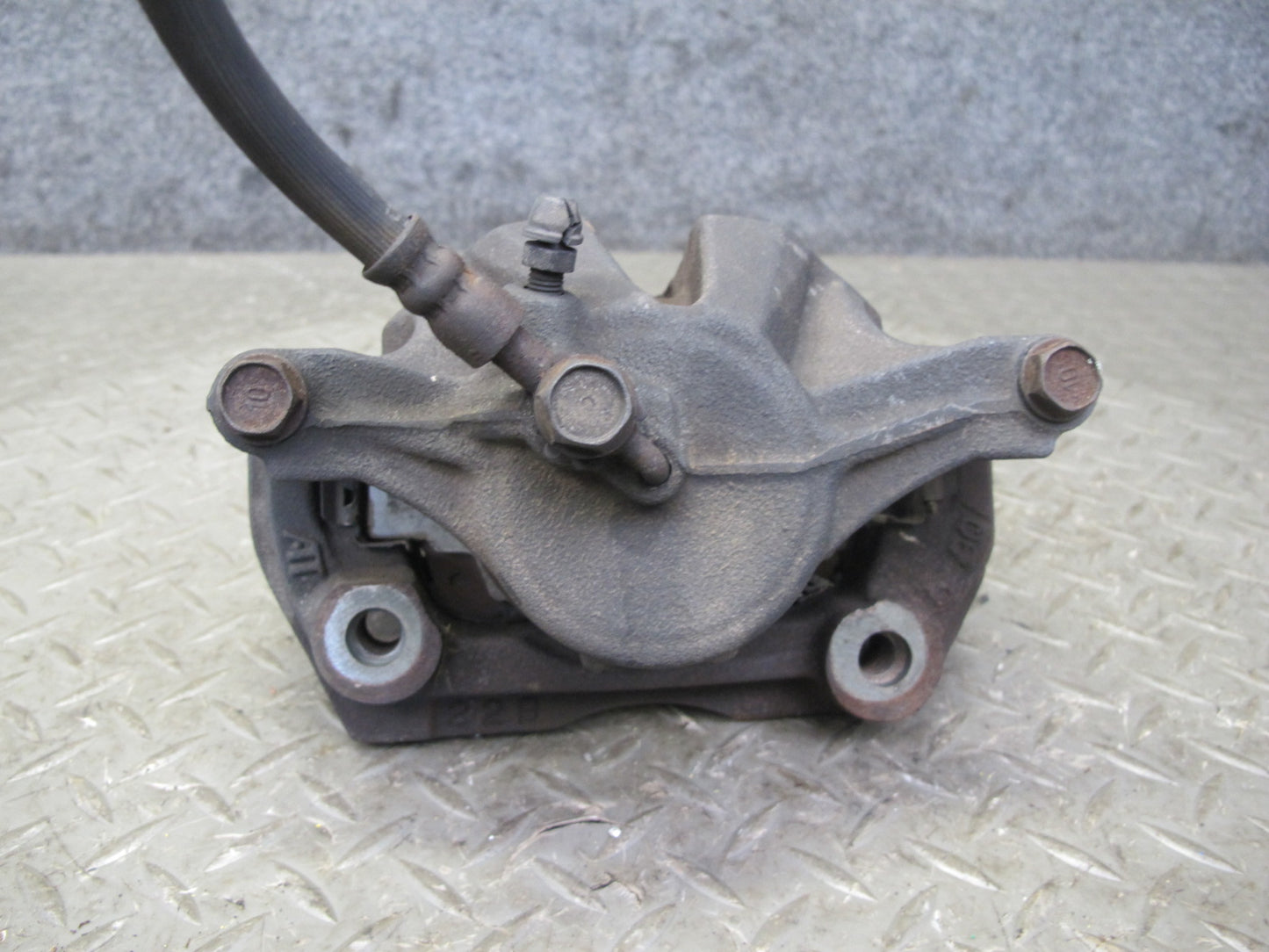 96-00 Toyota MARK2 JZX100 Tourer S Set of 2 Front Left & Right Brake Caliper OEM