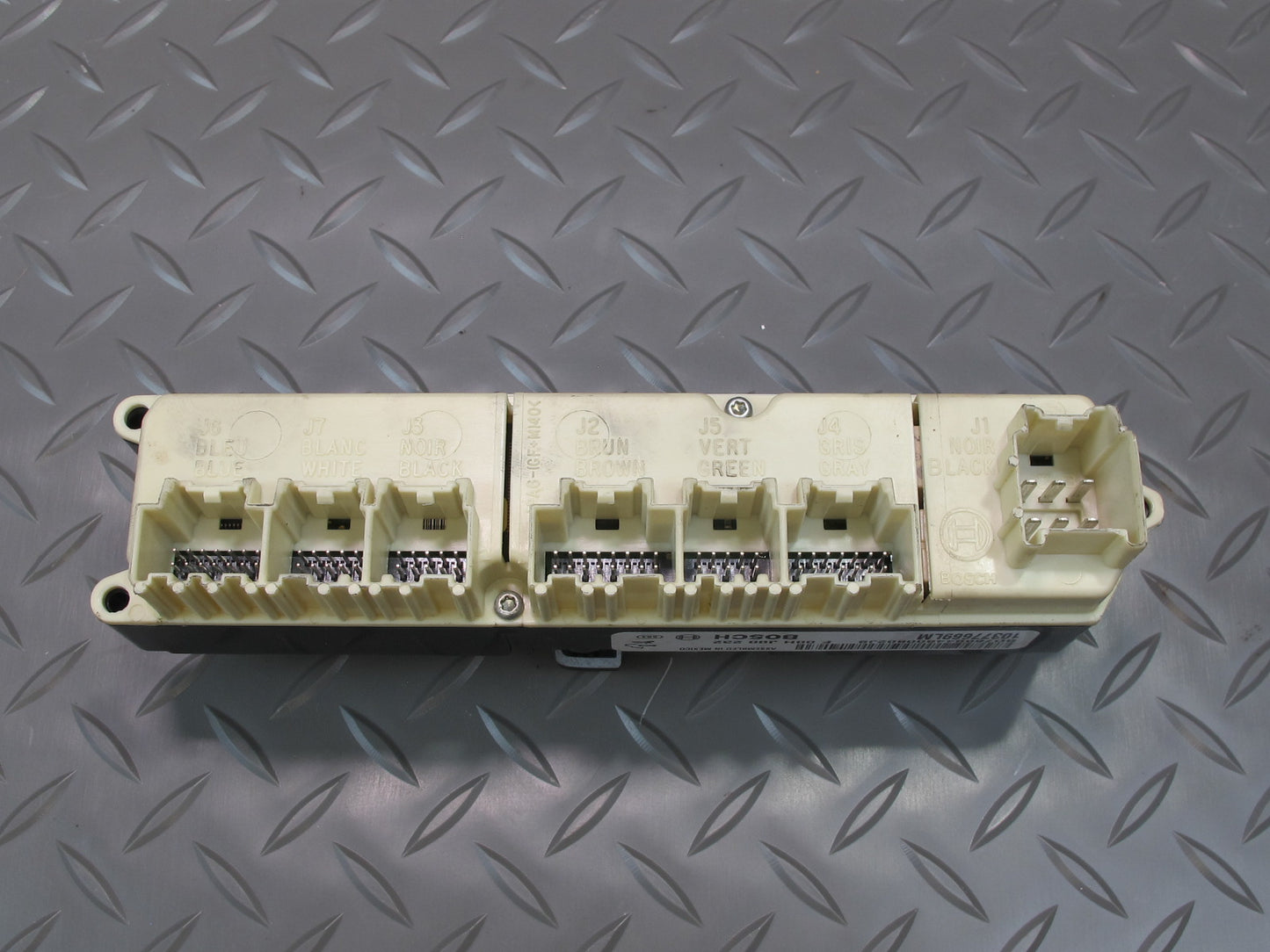 2008-2009 Hummer H2 Front Right Door Window Switch 10377669