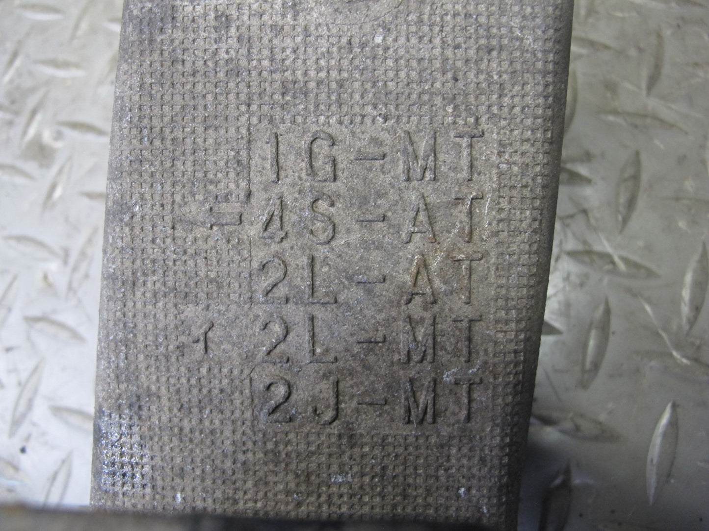 96-00 Toyota MARK2 JZX100 1JZGE A340E A/T Transmission Mount Support OEM