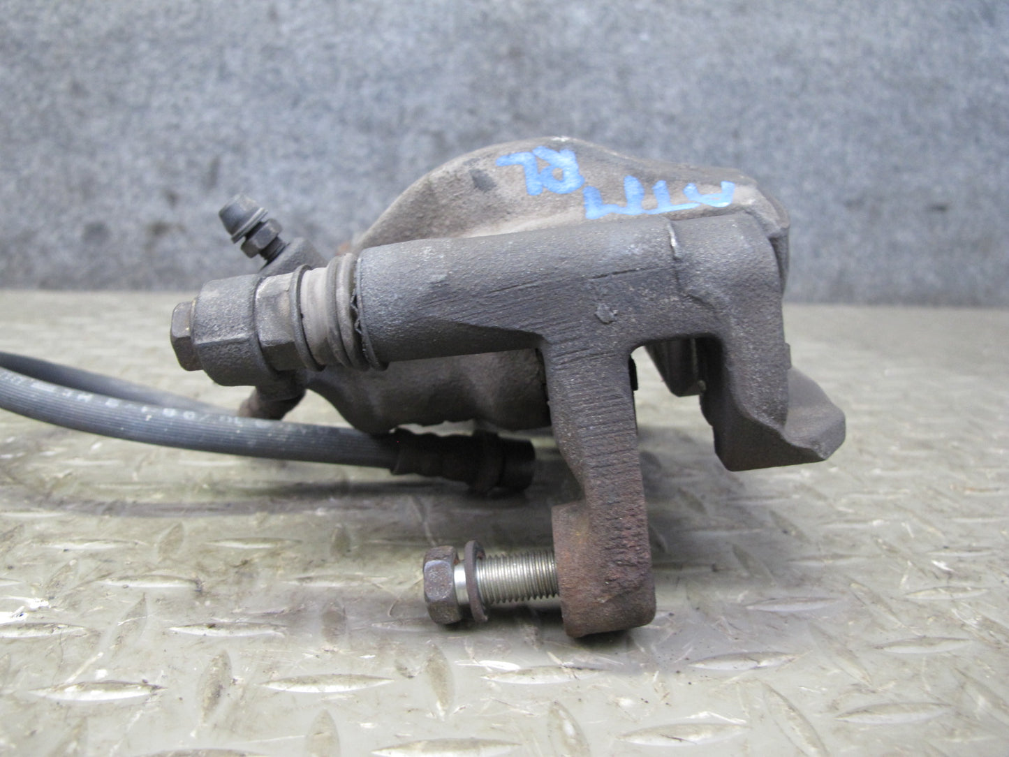 96-00 Toyota MARK2 JZX100 Tourer S Set of 2 Rear Left & Right Brake Caliper OEM