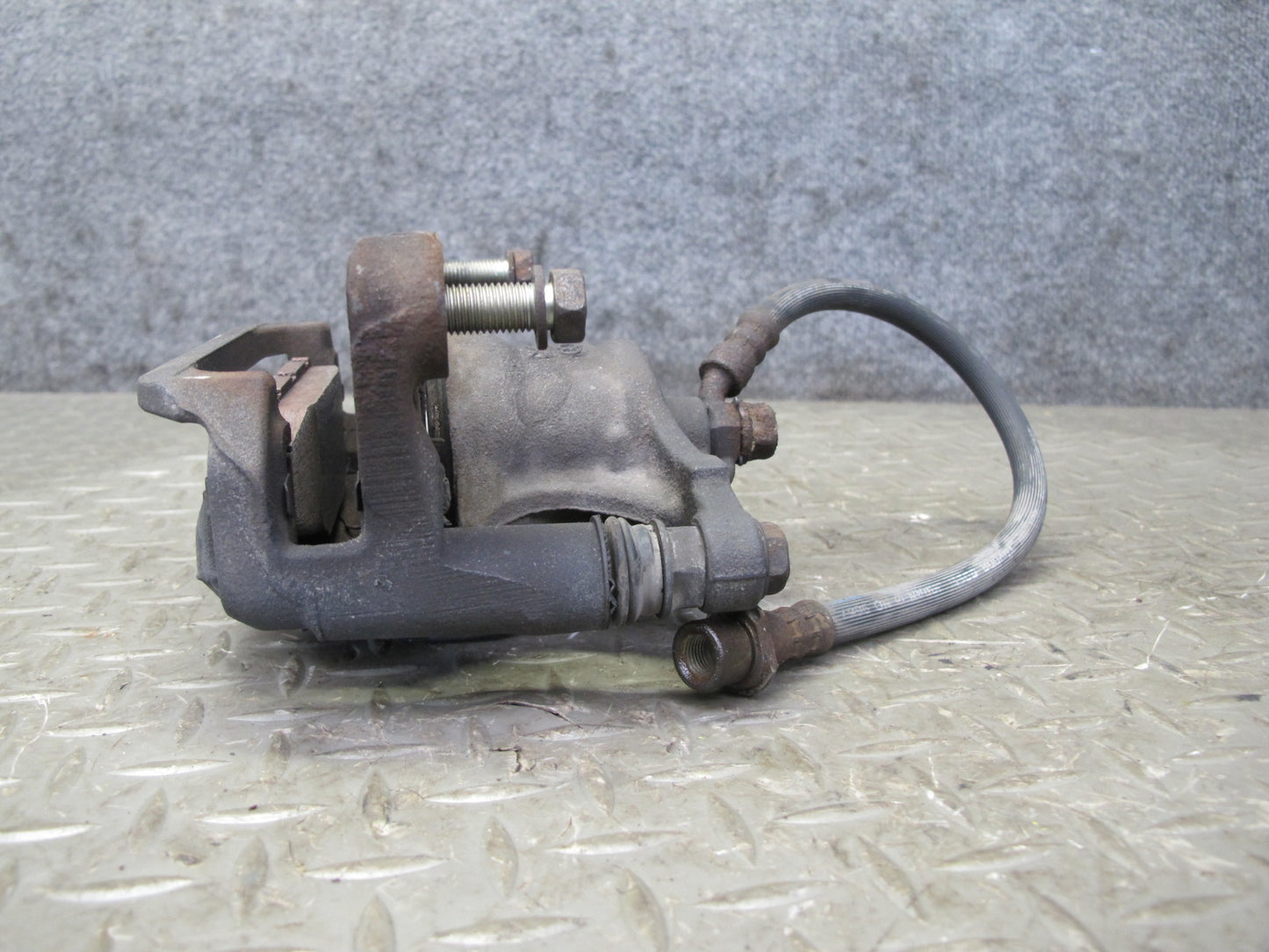 96-00 Toyota MARK2 JZX100 Tourer S Set of 2 Rear Left & Right Brake Caliper OEM