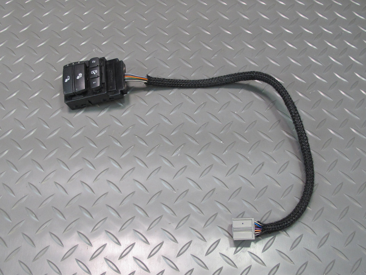 2008-2009 Hummer H2 Front Left Seat Adjustment Memory Control Switch